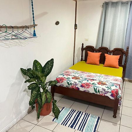 Mochis Apartman Quepos Kültér fotó