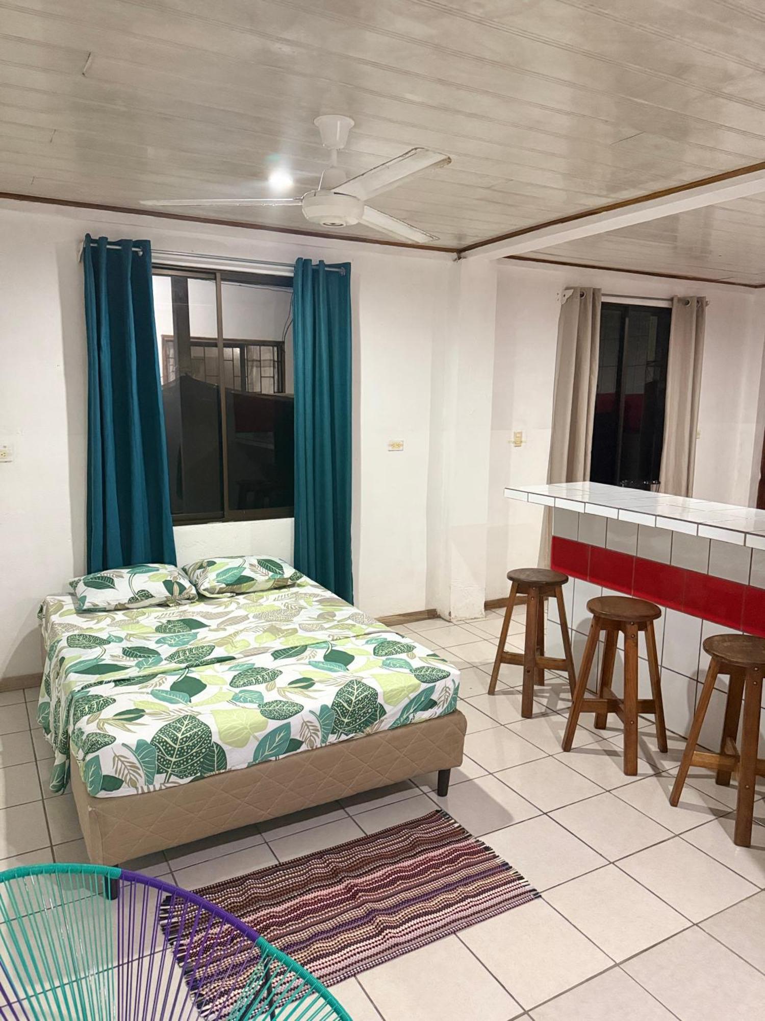 Mochis Apartman Quepos Kültér fotó